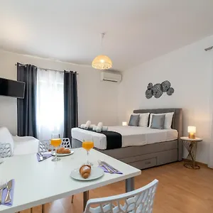 https://apartments-bozan.hotels-in-trogir.com