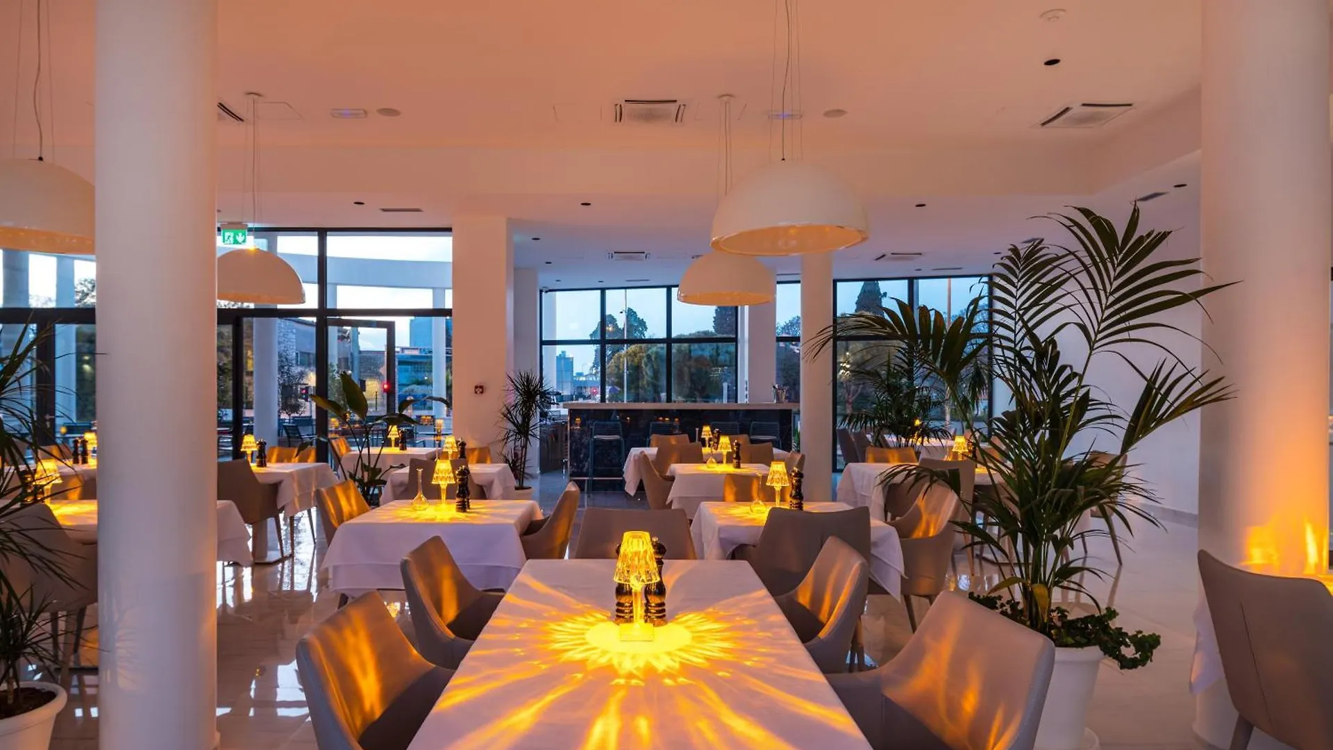 Miramare Hotel 扎达尔 4*,  克罗地亚