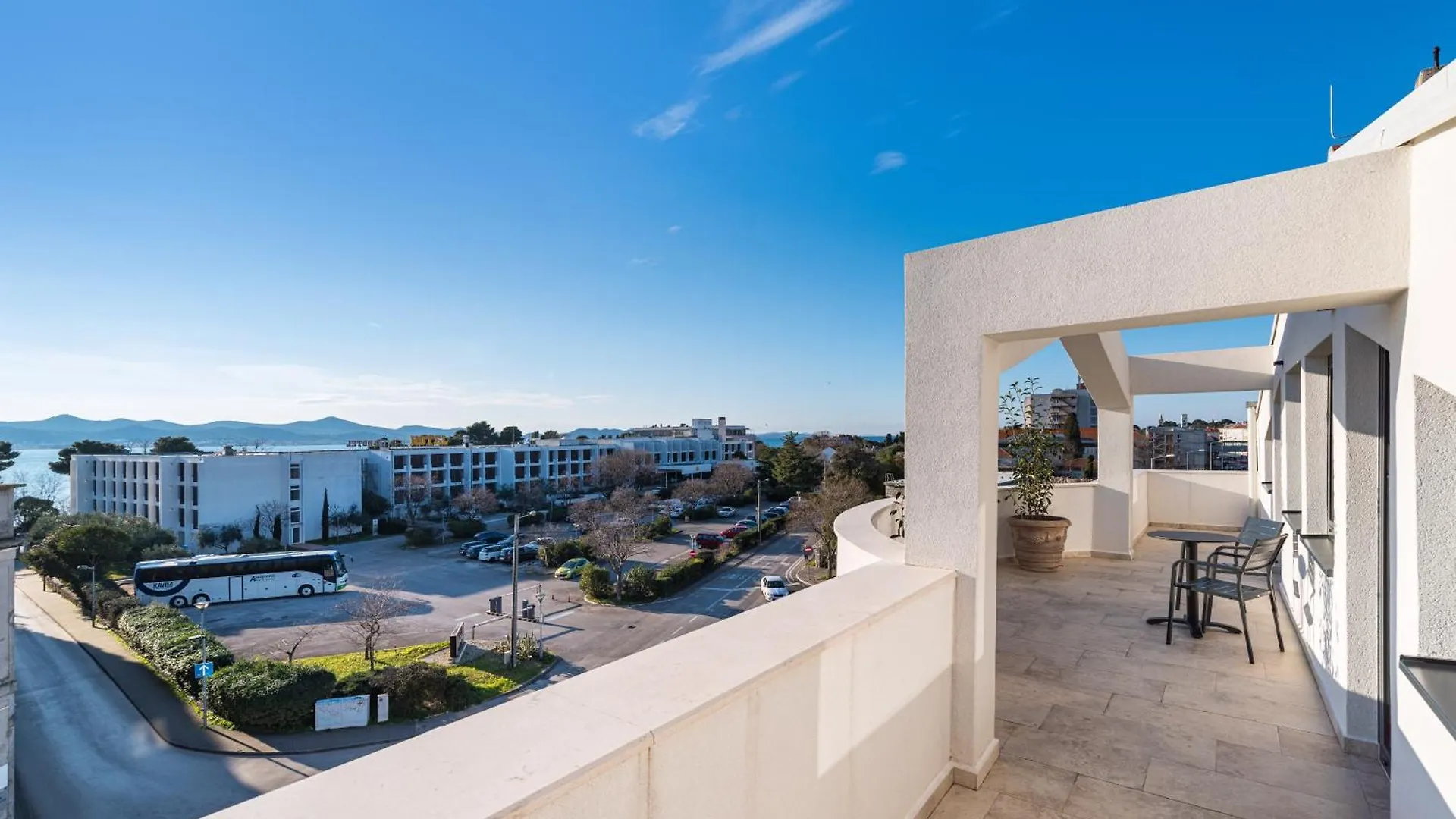 Miramare Hotel 扎达尔